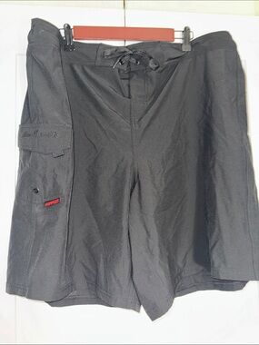 Maui Rippers Black Board Shorts with Cargo Pocket Sz 2x 19”
Maui Mermaids